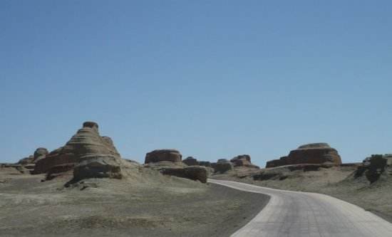 世界上这些“死亡公路”有勇气踏上没啥,怕的是你能不能活着回来