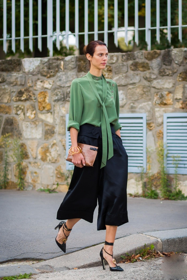 雪纺阔腿裤上衣搭配图片夏 清凉不怕晒就靠这条裤子了