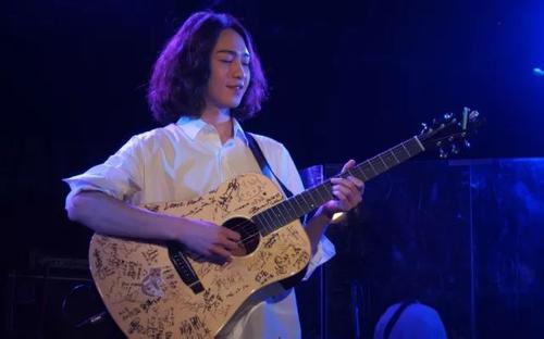 明日之子2许含光是男是女多大个人资料家庭背景介绍?微博女友是谁
