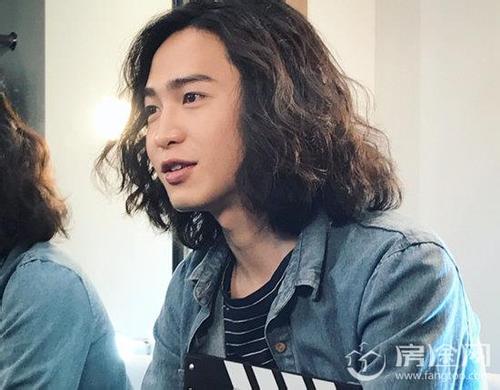 明日之子2许含光是男是女多大个人资料家庭背景介绍?微博女友是谁