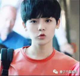 听说鹿晗很照顾侯明昊两人什么关系是亲戚?鹿晗说起侯明昊的节目