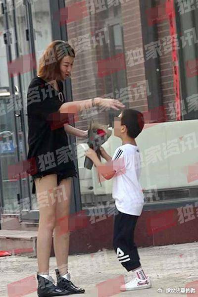 王宝强新女友怀孕传闻咋来的是假的吧!王宝强杨采熙怎么认识的?