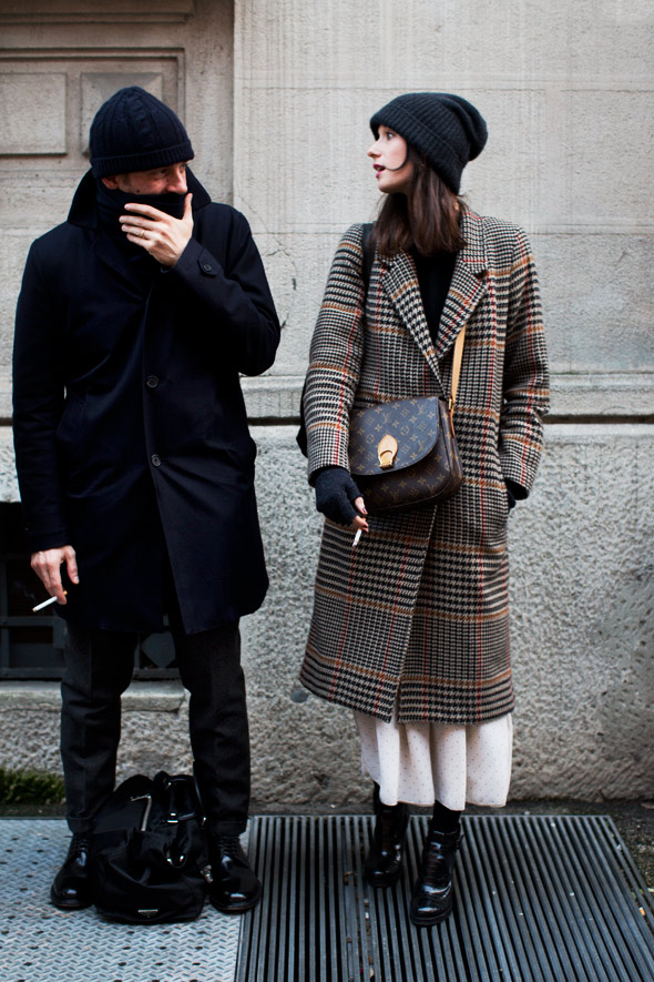 格纹大衣怎样搭配最好内搭什么好看 get大热的格纹元素