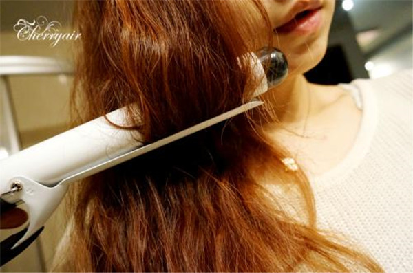 卷发棒伤头发吗最好多久用一次,什么牌子的卷发棒好用不伤发