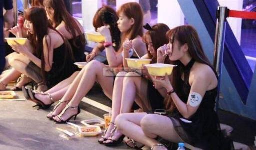 横店女演员潜规则图片关系多混乱 横店群演女孩很好骗吗