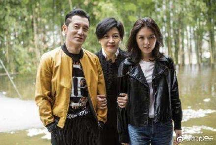 前央视主持人李咏去世是真的吗?李咏得什么病去世的?