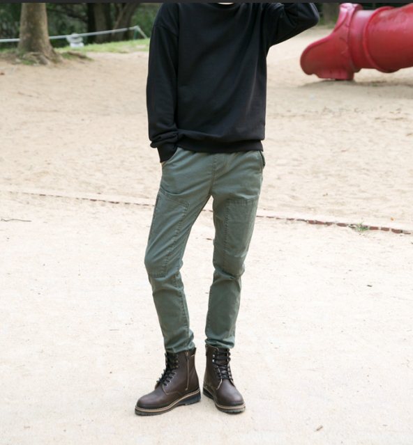 军绿色裤子配什么颜色的鞋子好看图片 会穿军绿色才会更潮