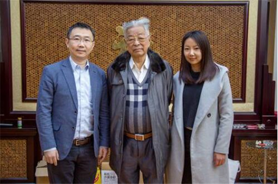 褚时健外孙女是谁生的由谁养大的 褚时健家族外孙女是谁简历照片
