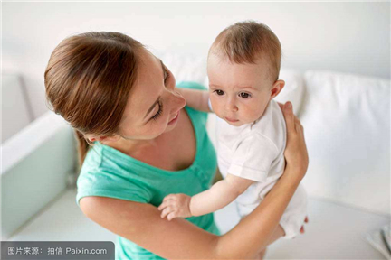 ���·ݳ����ı�����Ư������ �ĸ��³����ĺ������������