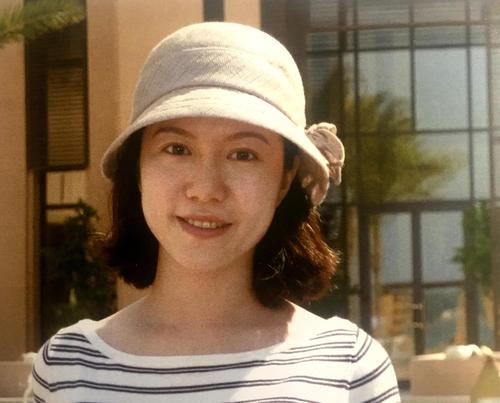 翁帆有几段婚史和前夫离婚的原因?翁帆第一任丈夫现状现在干什么