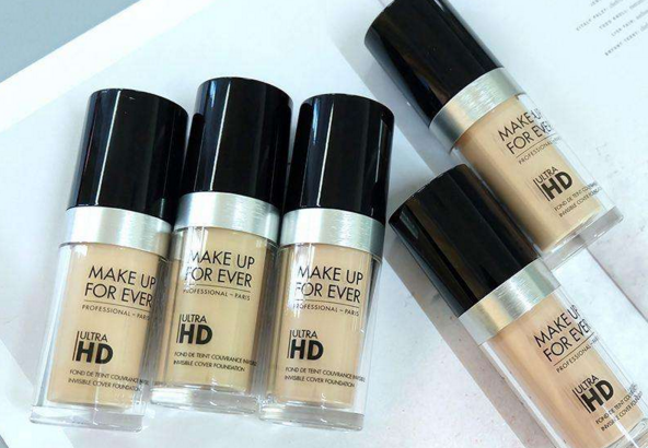 玫珂菲粉底液适合油皮吗 玫珂菲高清粉底液好用吗怎么选色号