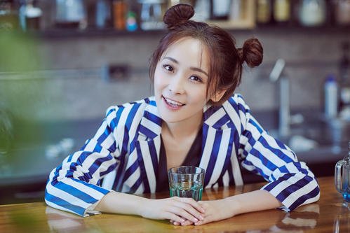 李曼洪天照还在一起吗结婚了没有?李曼和洪天照怎么认识在一起的