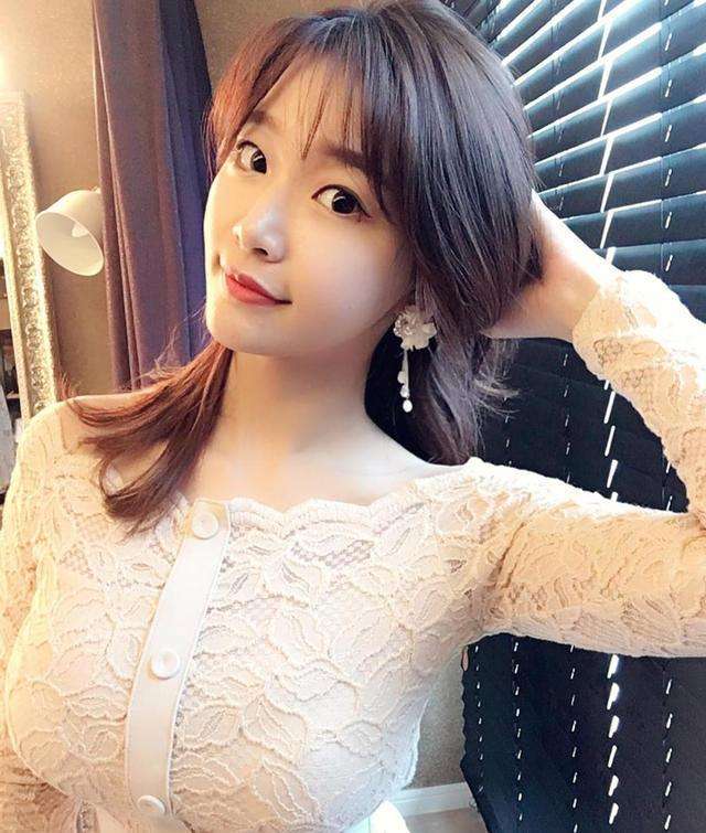 双鱼座女生和什么星座男生最配排名,双鱼座和什么星座夫妻最多?