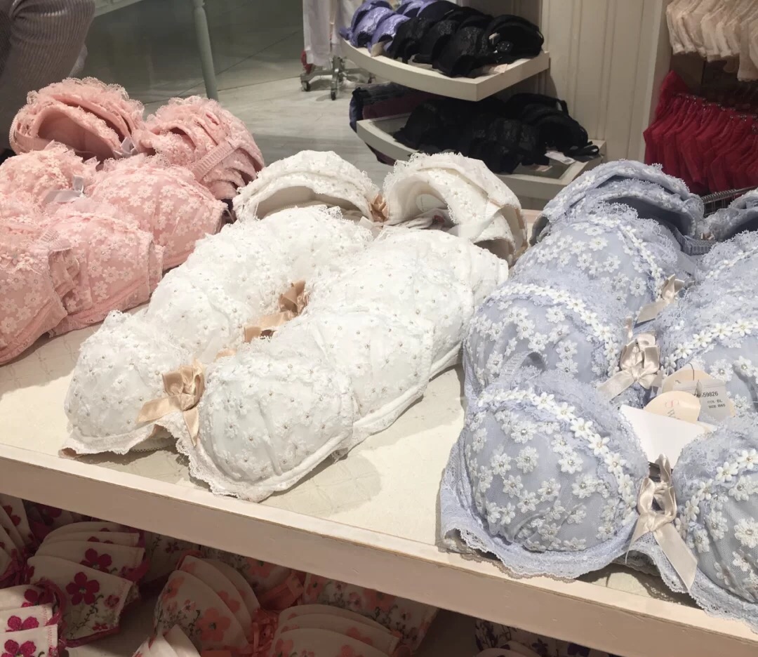 蜜桃派内衣什么品牌尺码是不是偏小 蜜桃派和华歌尔哪个好